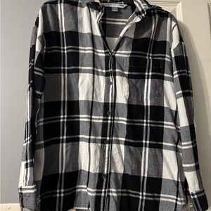 Old Navy Black and White Plaid Button Down Shirt